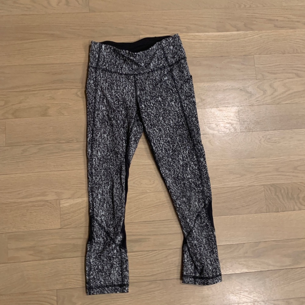 Lululemon cropped leggings